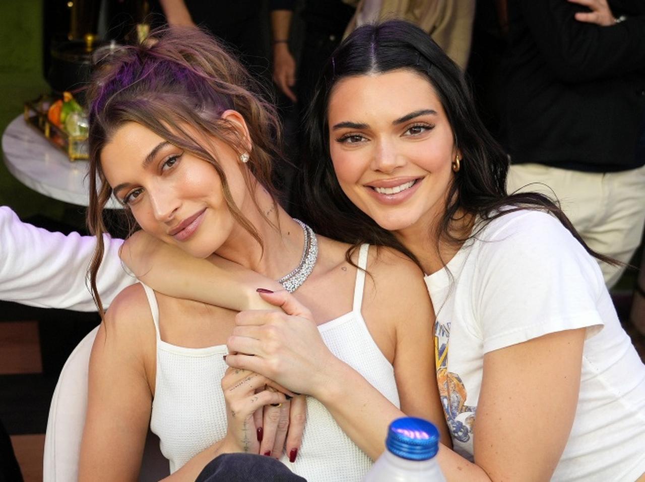 ヘイリー・ビーバーとケンダル・ジェンナーに「不仲説」が浮上、一体何が?