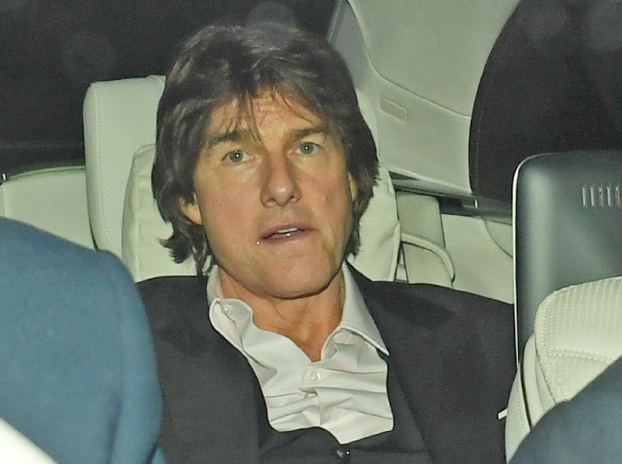 トム・クルーズ、深夜3時半&パーティー帰りで少々「お疲れモード」のところを目撃される