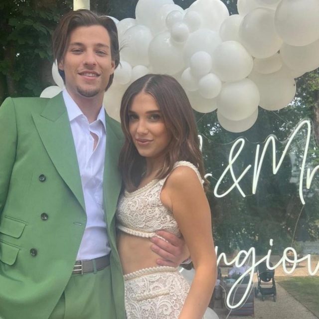 思わぬところから写真が流出、“ボン・ジョヴィ夫妻”の婚約パーティー