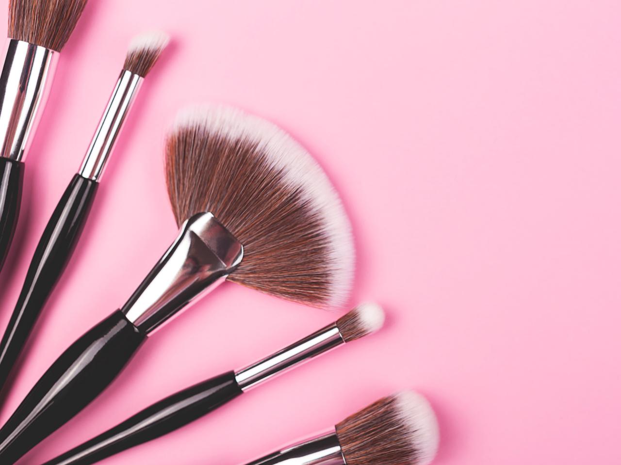 メイクブラシの買い替え時期は約2年！買い替えするべき4つのサイン