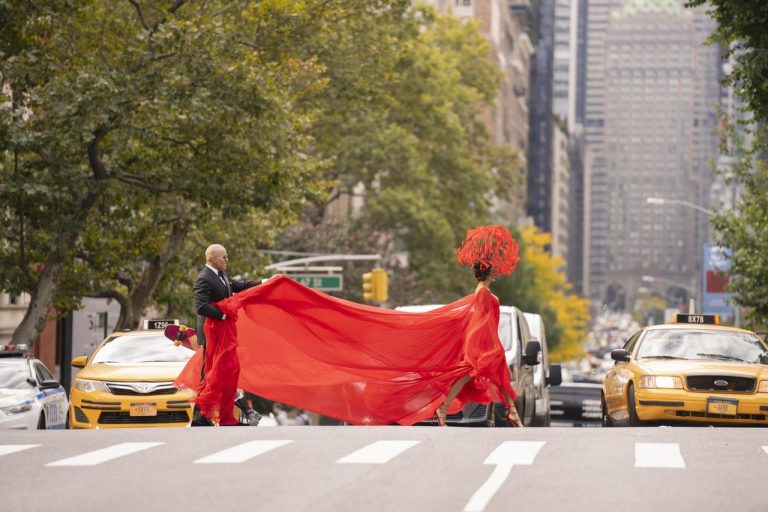フィッティングが8時間に及ぶ理由が『SATC』らしい!『AND JUST LIKE THAT… シーズン2 / セックス・アンド・ザ・シティ新章』衣装スタッフが舞台裏明かす