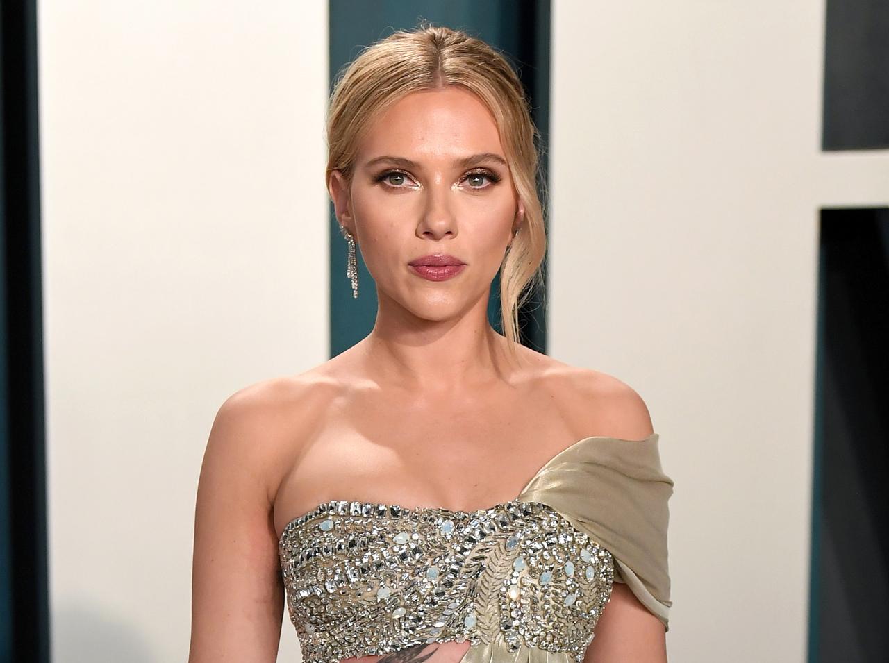 スカーレット・ヨハンソンが心地よく過ごすために実践する、4つのセルフケアとは?