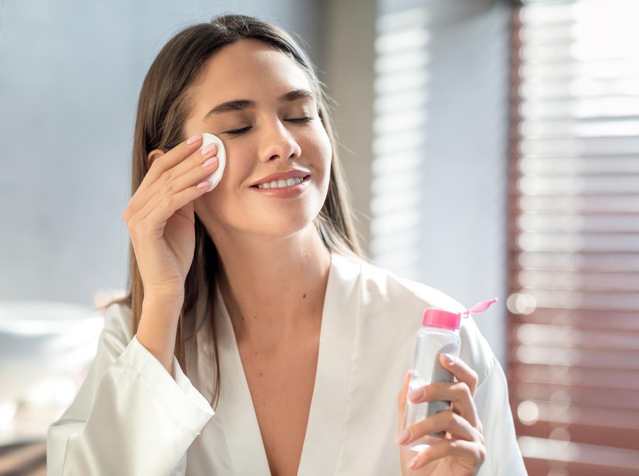 夏の毛穴悩みに!高評価を集める拭き取りパッド&拭き取り化粧水