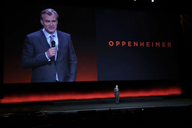 クリストファー・ノーランが25年続けてきた『伝統』が最新作『オッペンハイマー』で破られる