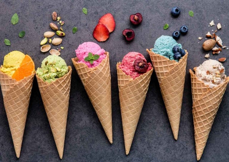 アイスクリームで最も人気のフレーバーは?3位はミントチョコチップ、2位はバニラ、1位は?