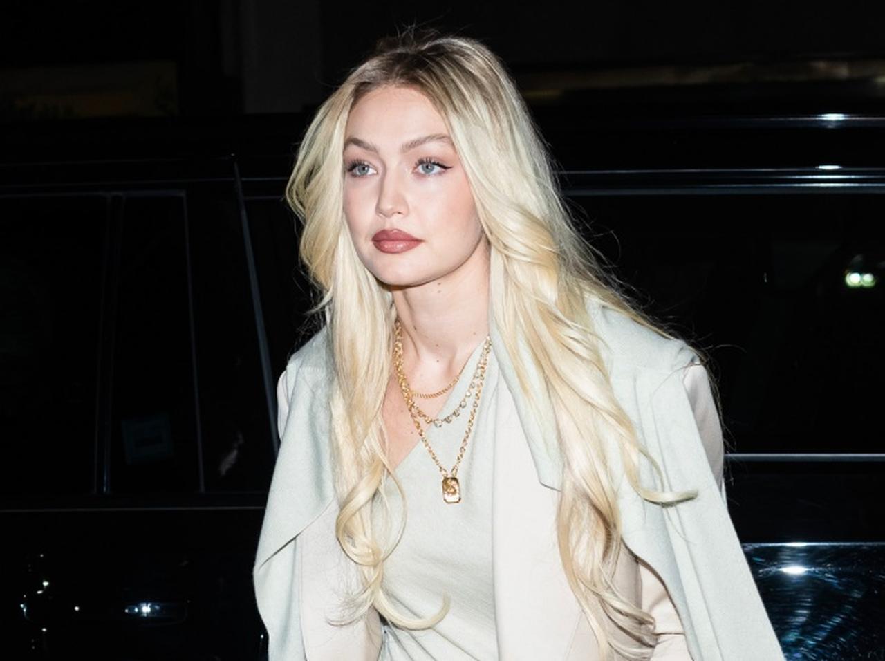 ジジ・ハディッド、旅行先に「大麻」を持ち込んで逮捕される