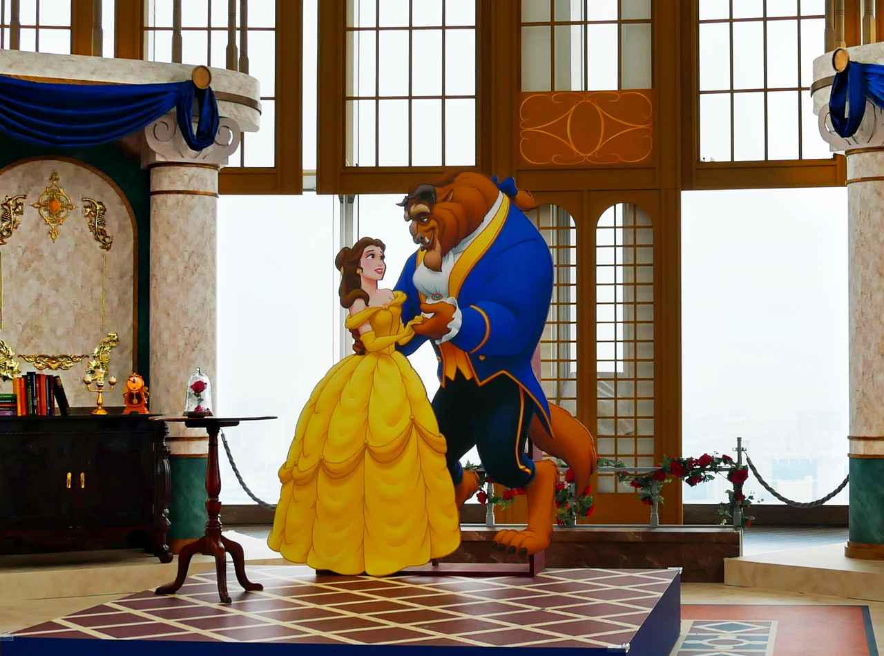 東京会場だからこそ出来る『美女と野獣』の特別演出、 ディズニー・イマーシブに新エリアが登場