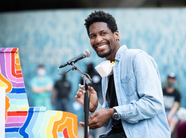 ジョン・バティステ、待望の日本初ライブが決定！NewJeansらと並び「Coke STUDIO SUPERPOP JAPAN 2023」に出演