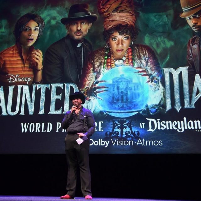 「みなさんが大好きなものを実写化」、『ホーンテッドマンション』監督から日本のファンへメッセージ