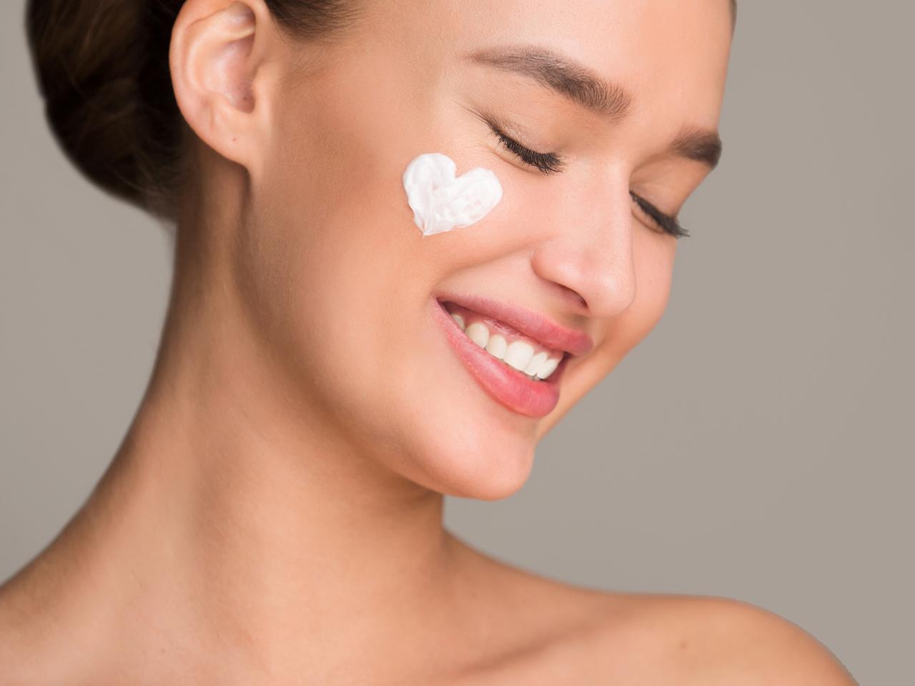 40代セレブに人気の化粧下地は？選び方のポイントもチェック