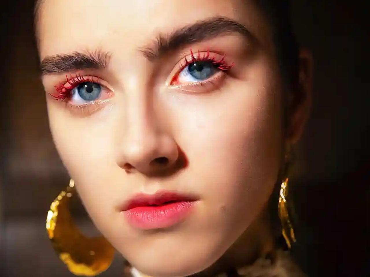 もう失敗しない！おしゃれに見せる「カラーマスカラ」の使い方