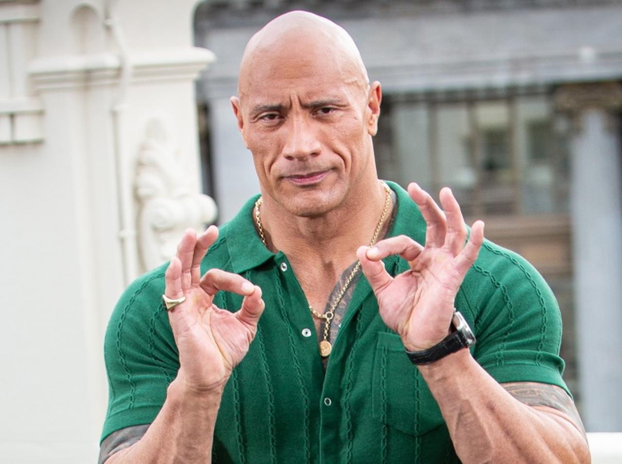 ドウェイン・ジョンソン、「銀行の預金残高1,000円」の格闘家に家をプレゼント