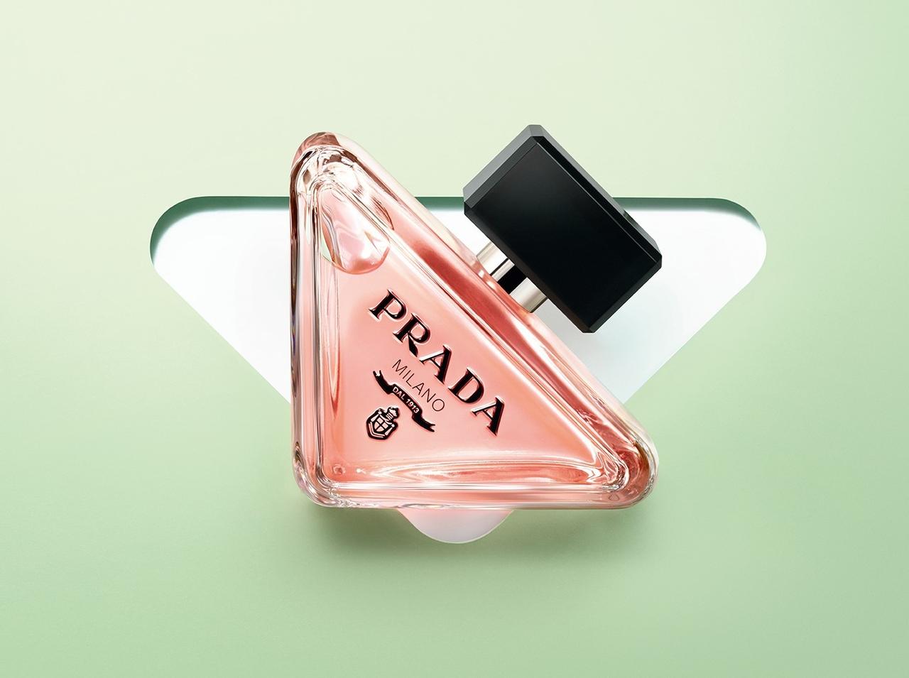 プラダの新アイコンフレグランスが日本上陸！「プラダ パラドックス オーデパルファム」発売