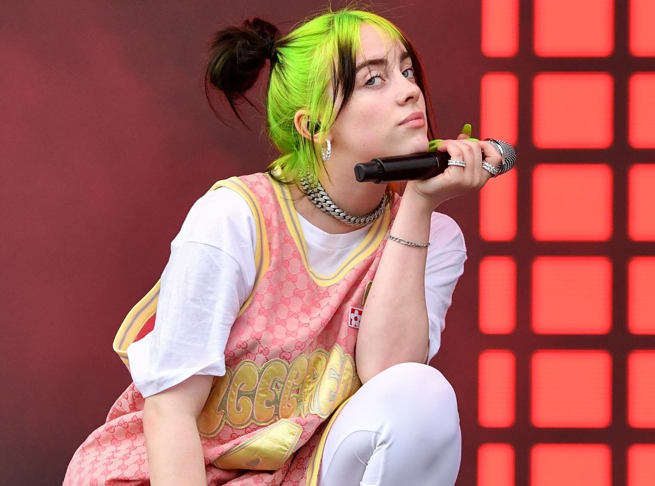 ビリー・アイリッシュも胸触られる性被害、フェスやライブが抱える性加害問題