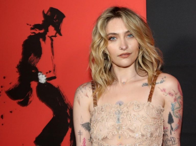 マイケル・ジャクソンの誕生日に“無反応”、非難された娘が反論