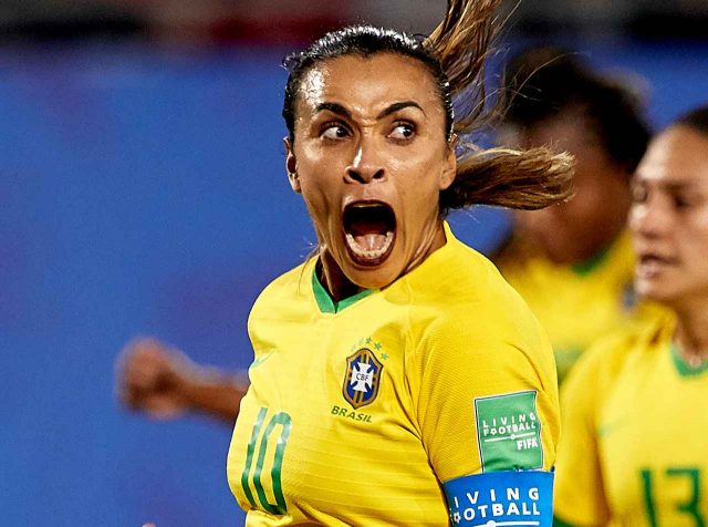 涙目スピーチにこっちが涙！「手本にできる女子選手がいなかった」W杯最多得点者マルタの敗退の言葉が心に刺さる