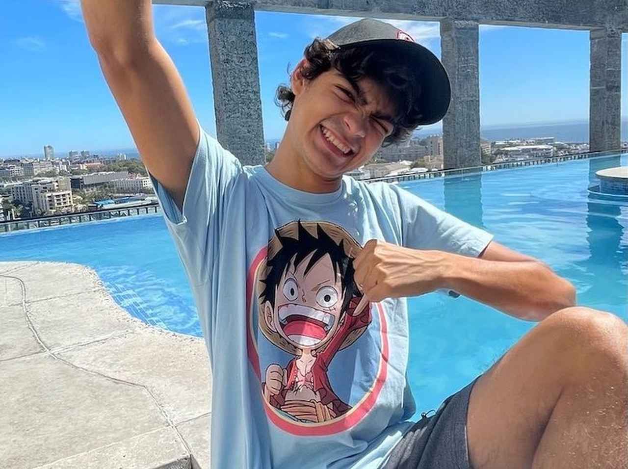 『ONE PIECE』ルフィ役俳優イニャキ・ゴドイって誰? 出身地、家族、元気な素顔!