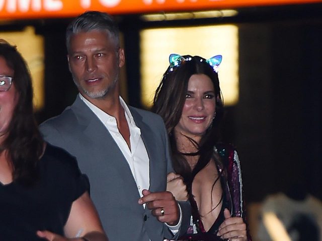 自宅介護のためキャリア中断、ALSで伴侶他界のサンドラ・ブロックの妹が明かす