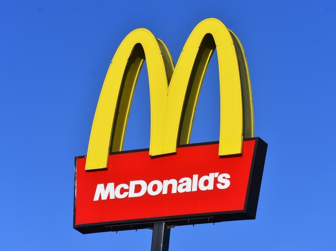 マクドナルドに1人でいるところを保護された3歳児、店に1人でいた「理由」に驚がく