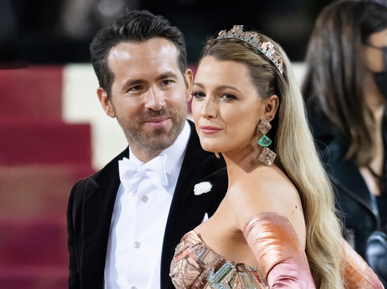 ブレイク・ライブリー&ライアン・レイノルズが腕を組んで散歩する姿が微笑ましい【写真アリ】