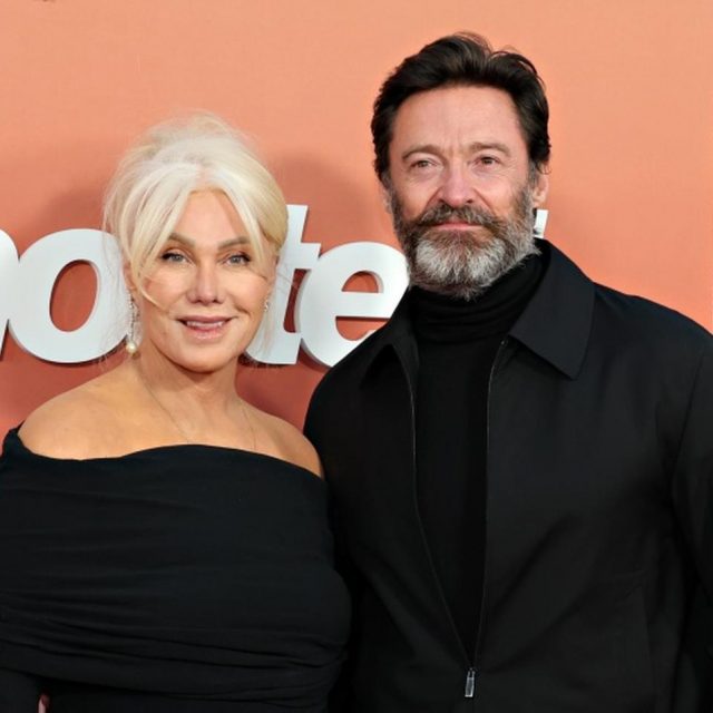 離婚を発表したヒュー・ジャックマン、大親友の人気俳優が“傷心”を癒す【写真アリ】