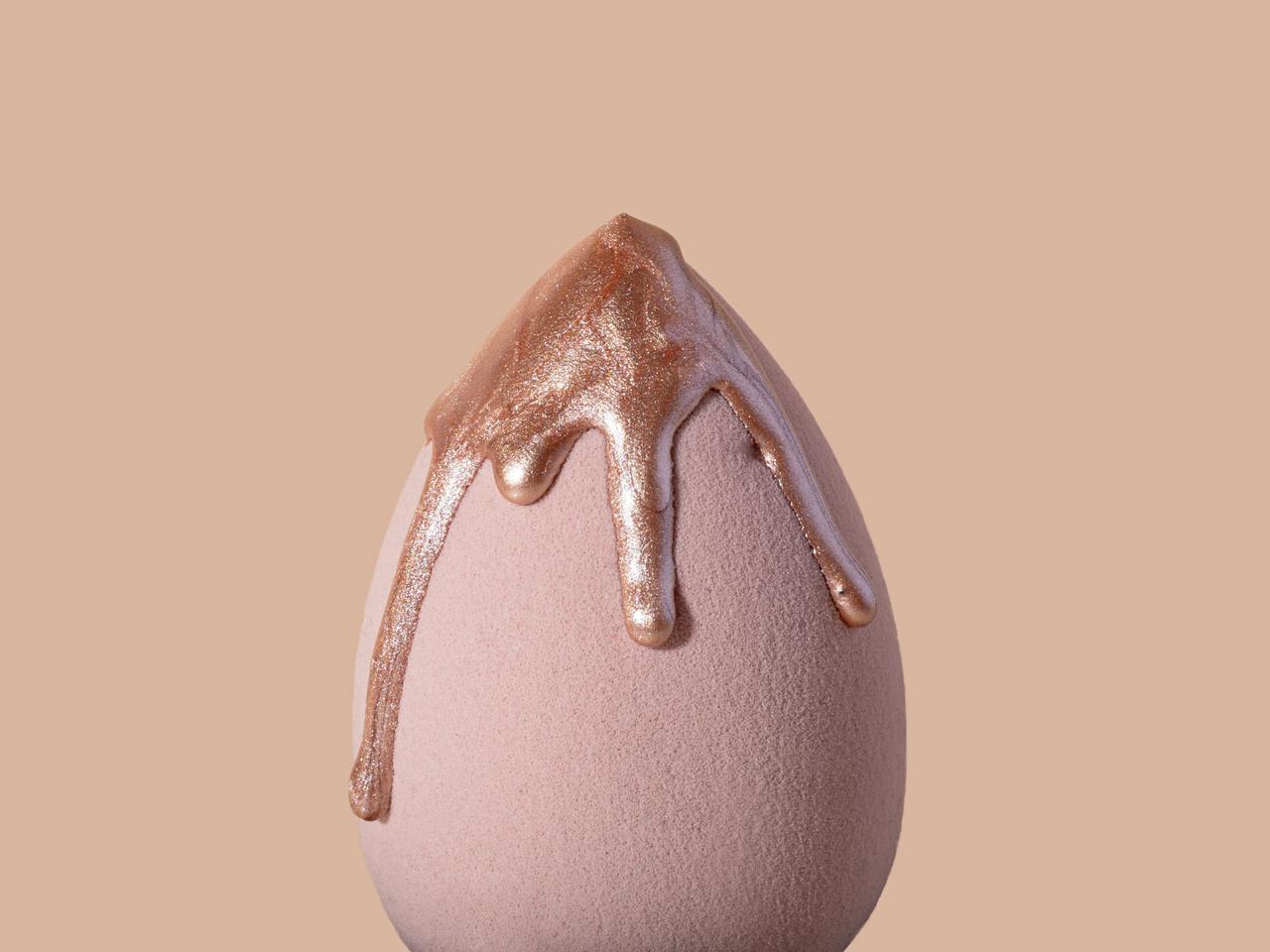 “透けツヤ肌”はリキッドハイライトで演出!この冬おすすめのハイライト4選