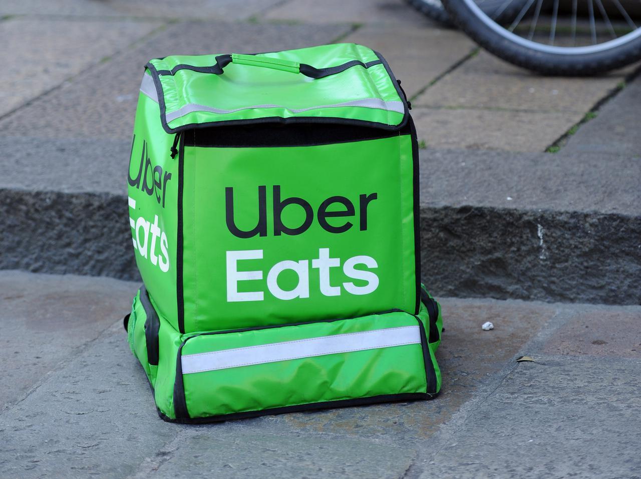 ウーバーイーツで211回も『不正注文』した20代女性に支払い命令