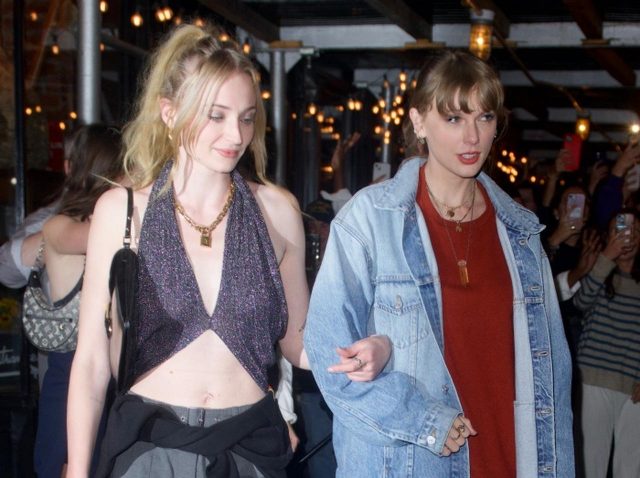 テイラー・スウィフト、“元カレの元妻”ソフィー・ターナーと女子会を開く