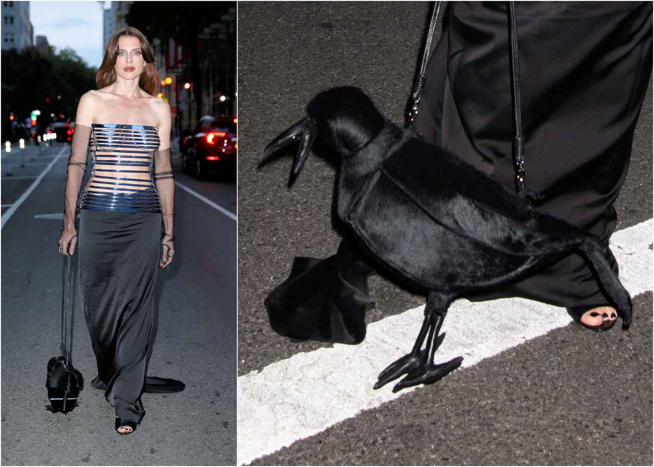 手にはカラス！胸には鳥かご！ ジュリア・フォックスが目を引くルックでお出かけ