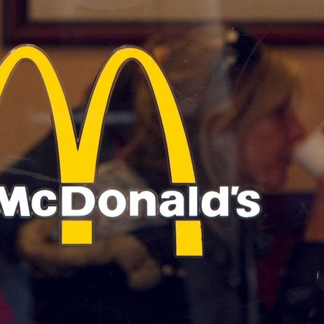 マクドナルド、熱々のコーヒーをめぐって再び訴えられる