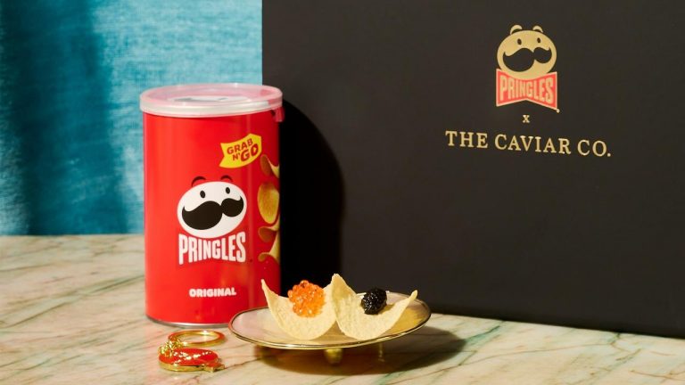 TikTok民「キャビア乗せると美味しいよ」→プリングルズ「むむ!」→2万円のプリングルス・キャビア誕生