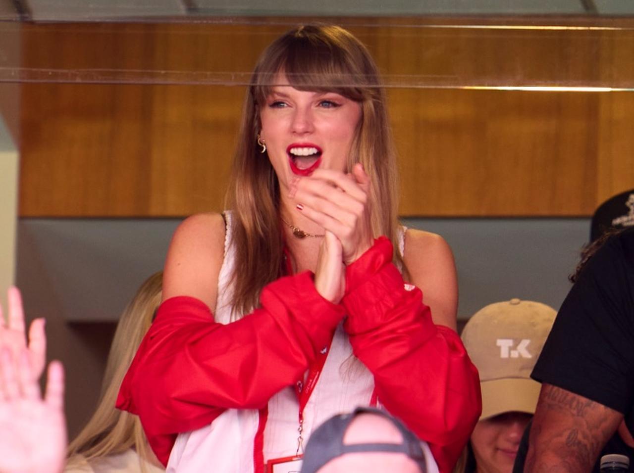 テイラー・スウィフト、“恋人候補”の有名アスリートの試合を再び見に行くことを計画