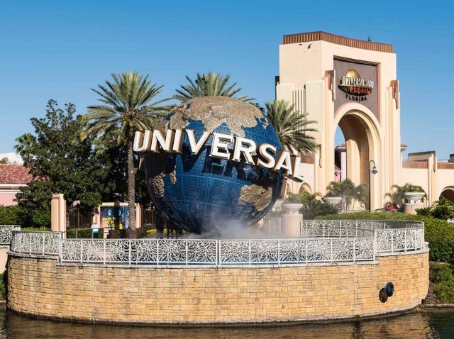 ユニバで買ったバッグを持ってユニバに行った客が「入園拒否」される