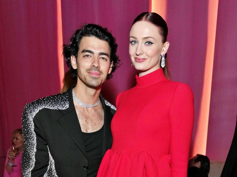 夫婦関係が「修復不能」なまでに“破綻”、ジョー・ジョナスがソフィー・ターナーとの離婚を申請
