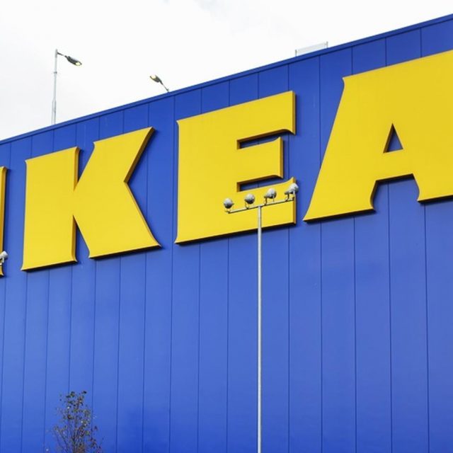 盗まれたゴッホの絵、「IKEAのバッグ」に入れられて戻ってくる