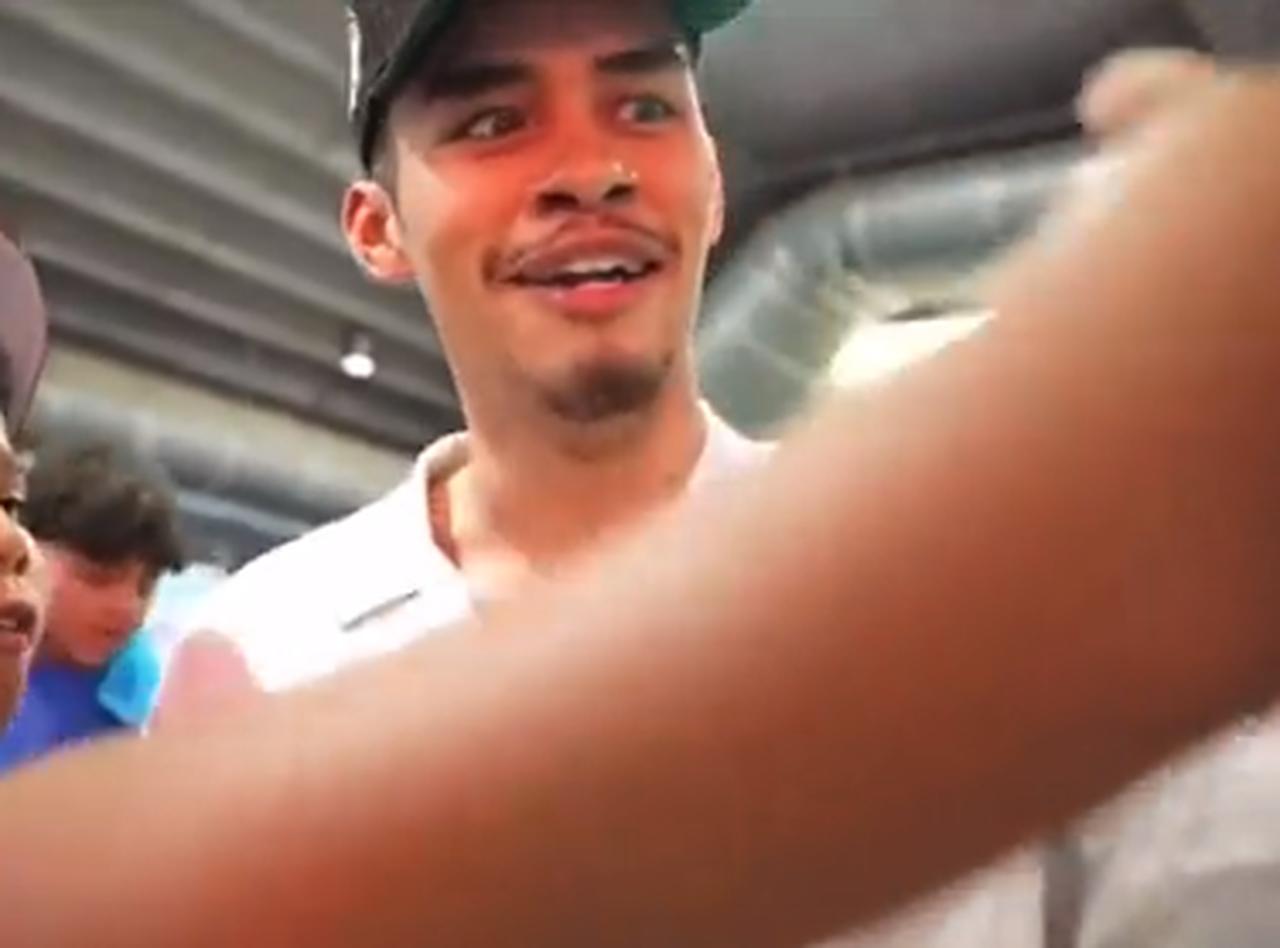 差別系インフルエンサー、小学生ファンに「女なんてクソくらえ！」と言われて唖然とする