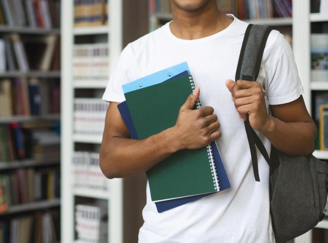 大学生の息子「部屋に飾るポスターが欲しい」→両親が用意したのは…