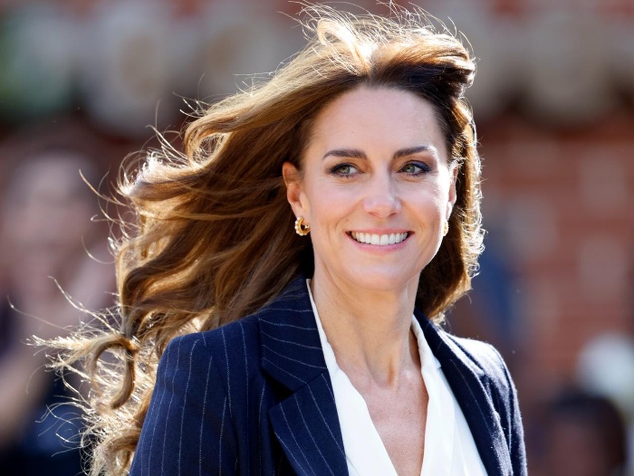 キャサリン妃、1週間で2度も「同じスーツ」を着用