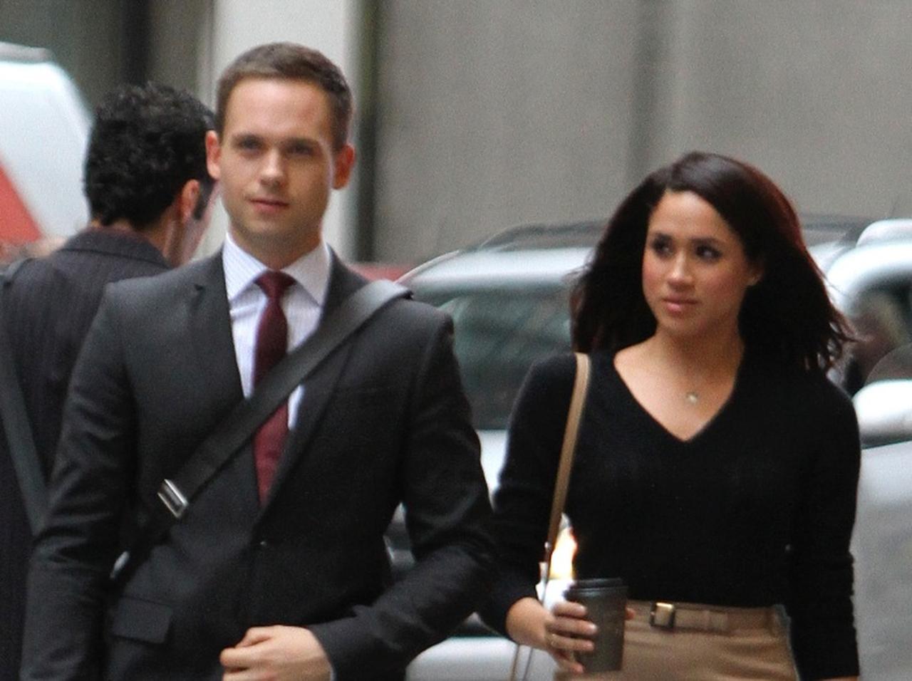 ドラマ『SUITS/スーツ』のマイク役がメーガン妃らの写真を公開→即削除して“謝罪”したワケ