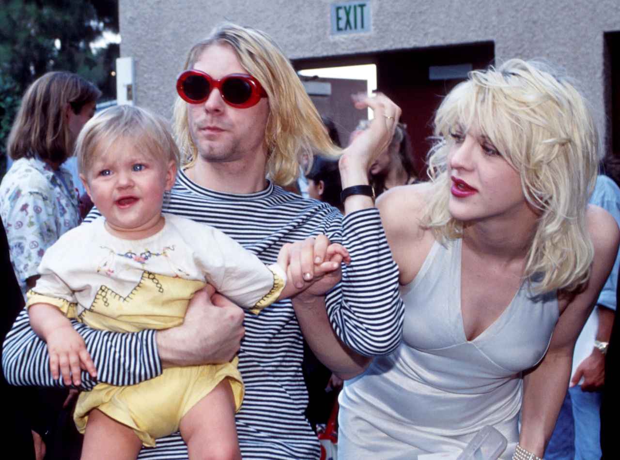 カート・コバーンの娘が国民的スターの息子と結婚