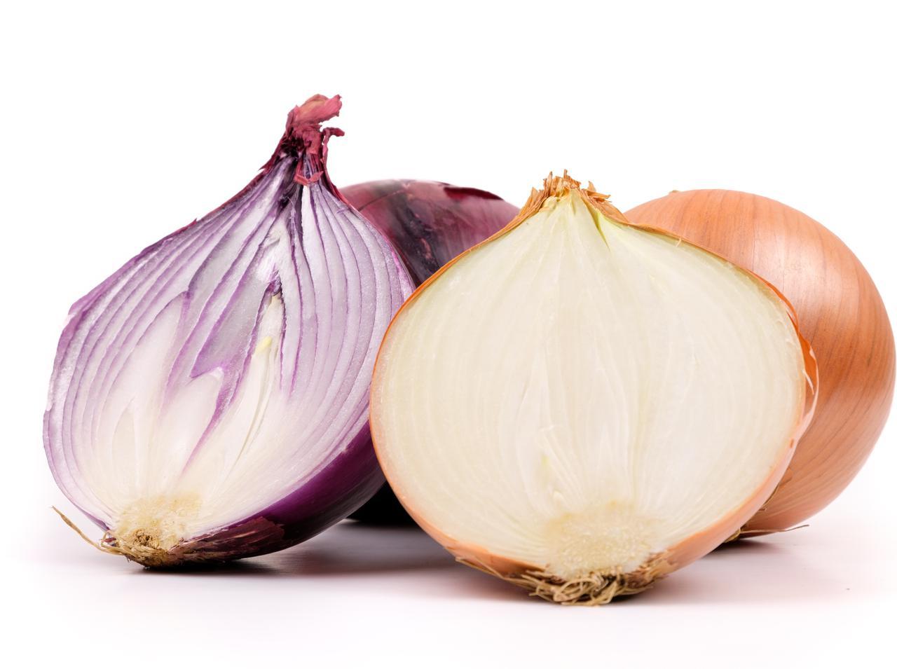 え?こうするだけで…!? 包丁いらずな玉ねぎの切り方に「人生変わる」