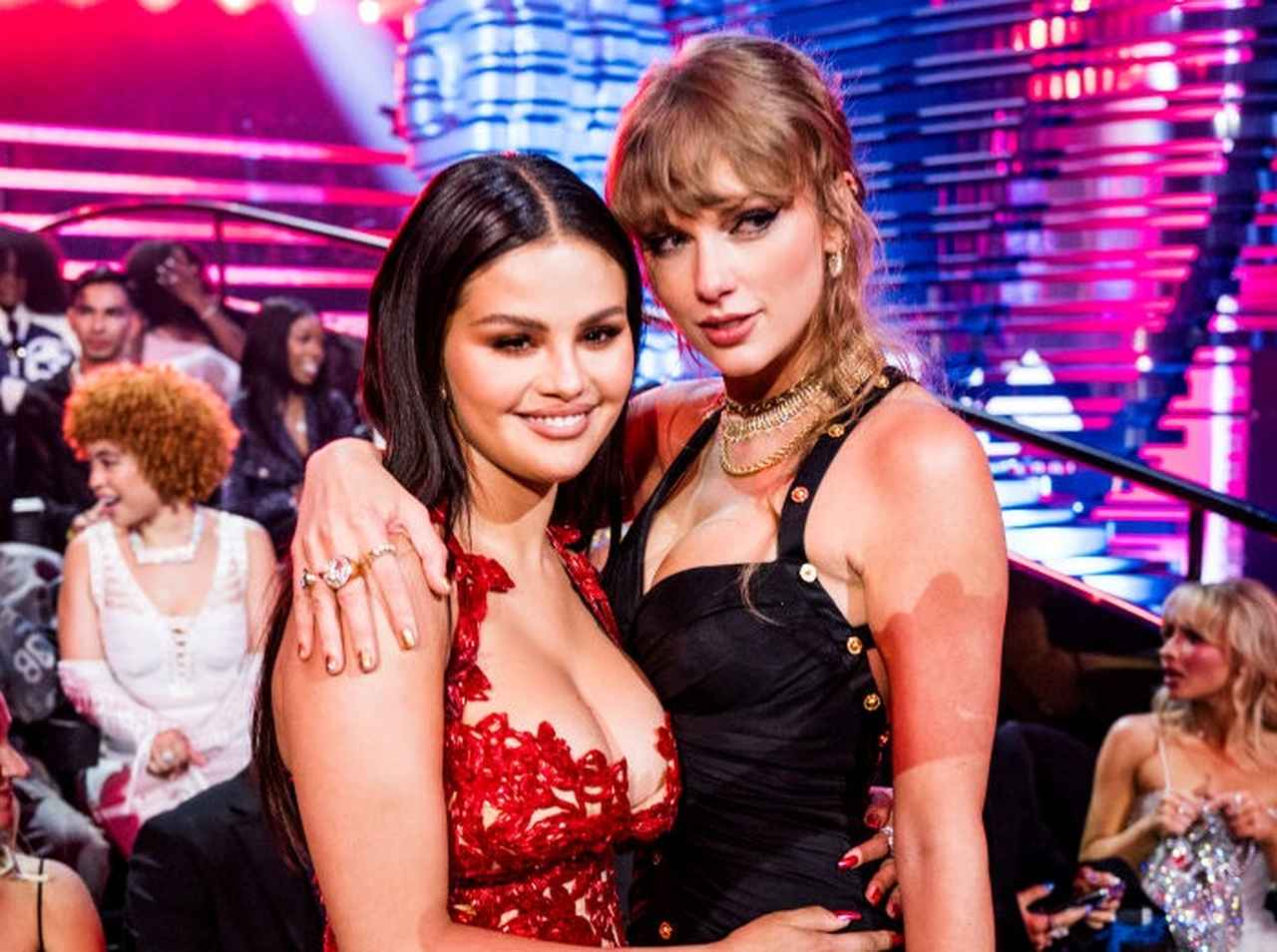 テイラー・スウィフト、親友セレーナ・ゴメスのためにひと肌脱ぐ