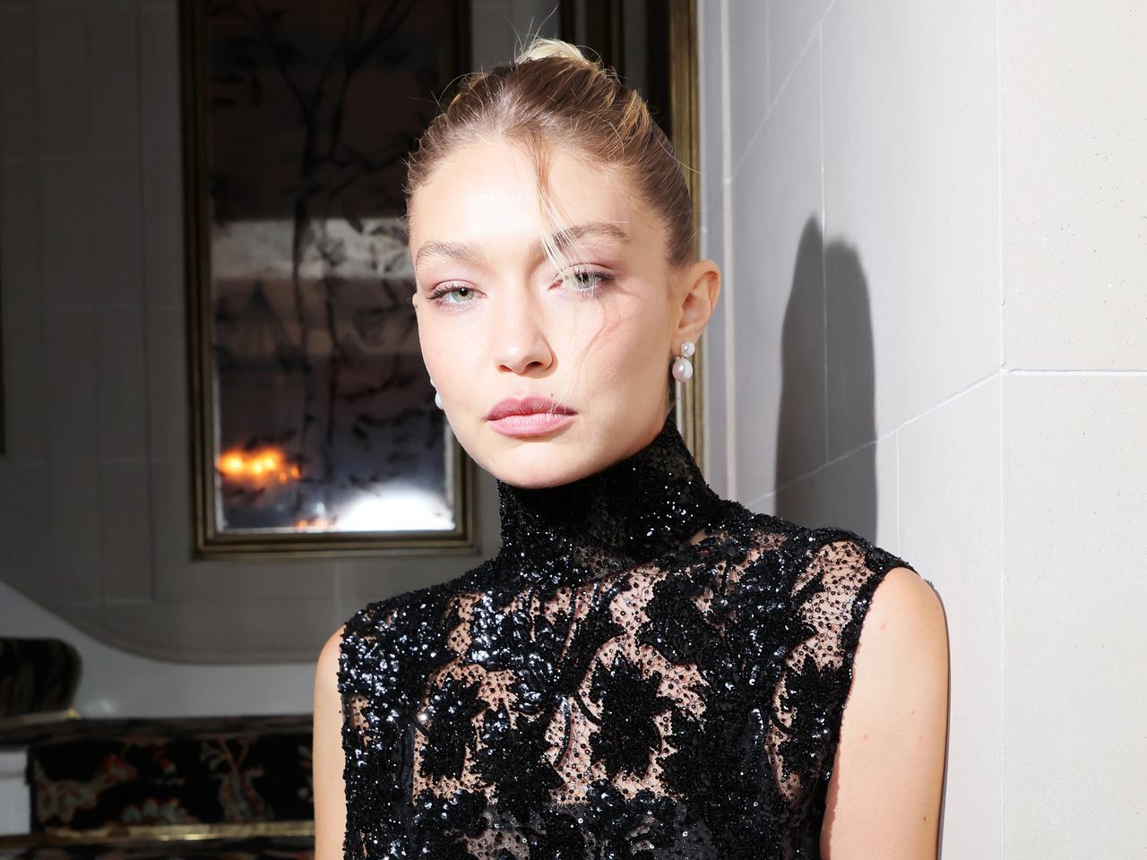 NEXTトレンドはこれ!前髪がひと束落ちた「Tendy Hair」にセレブも夢中