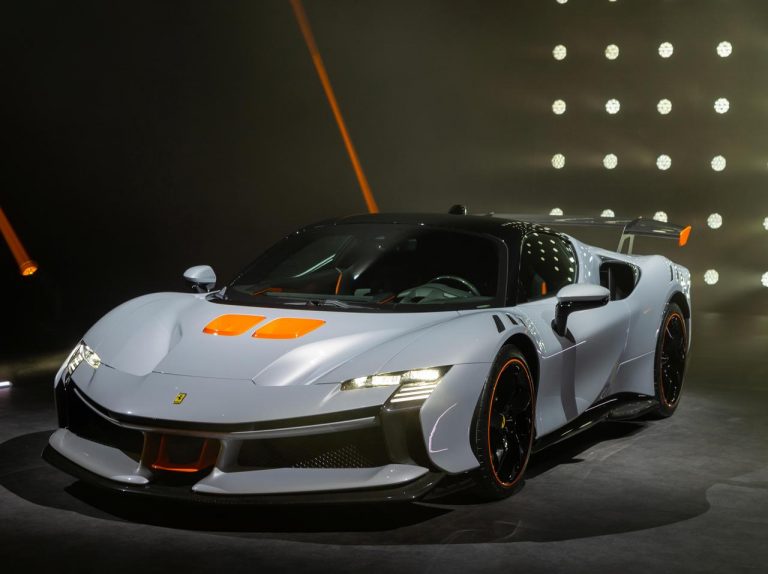 799台限定、約1億2000万円で即完売！｢フェラーリSF90 XX ストラダーレ｣日本初披露