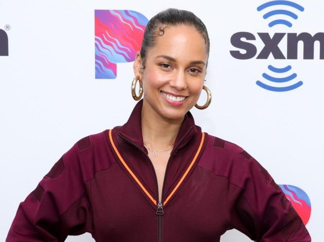 ジムには何を持っていくべき？アリシア・キーズがジムバッグに入れる5つの必需品