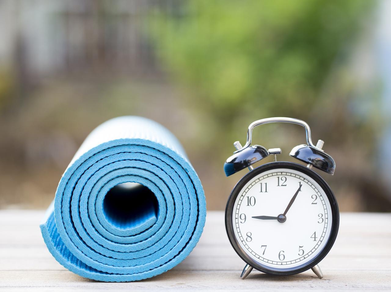 朝の運動VS夜の運動、どっちの方が効率的?専門家が教える時間帯と効率の関係