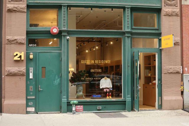 ジジ・ハディッドがNYに旗艦店をオープン！場所はどこ？