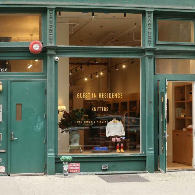 ジジ・ハディッドがNYに旗艦店をオープン！場所はどこ？