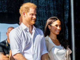 ヘンリー王子&メーガン妃、旅行先で新婚のマーベル俳優とばったり遭遇し一緒に過ごす