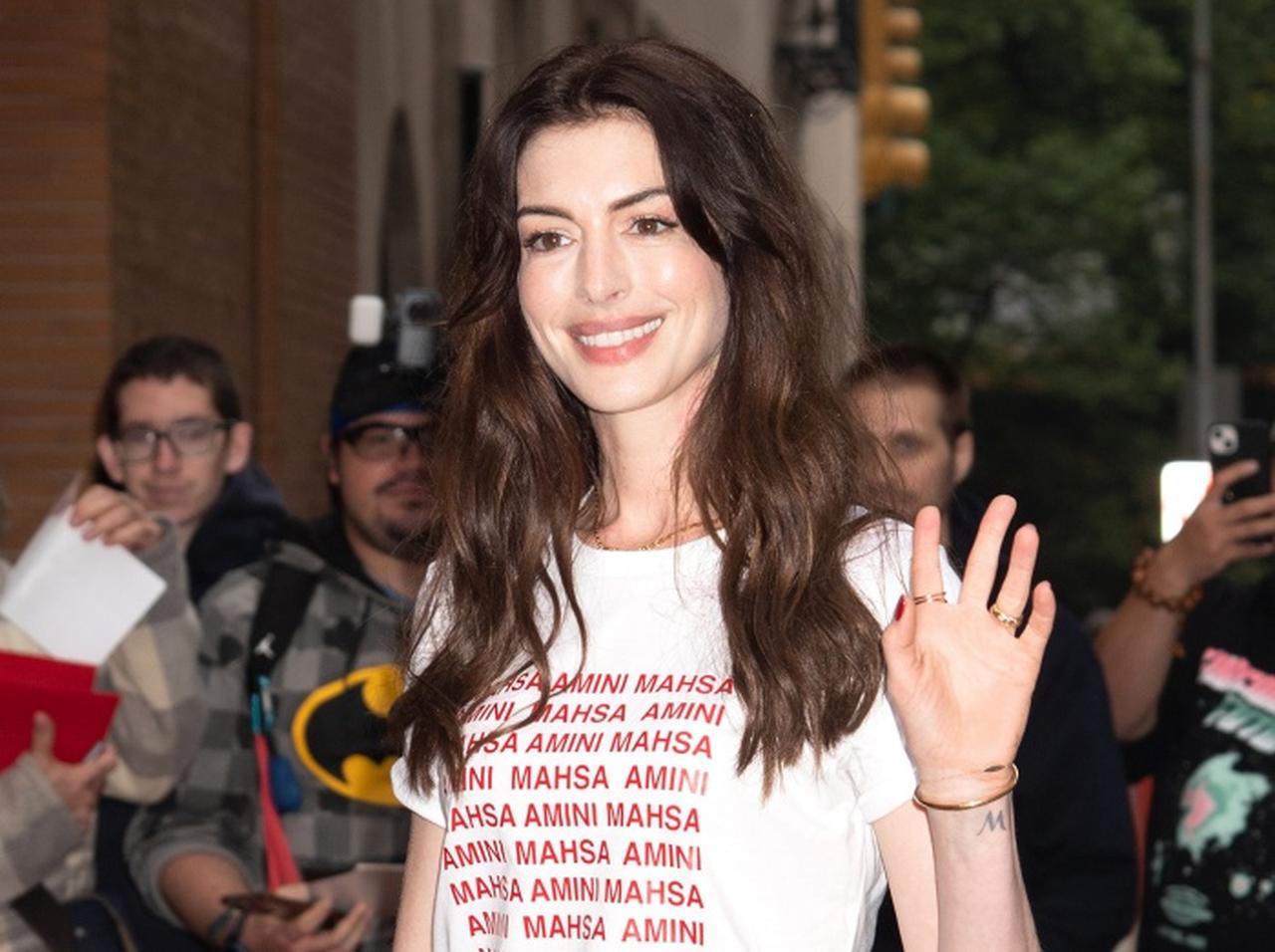 2児の母アン・ハサウェイ、産後の体の回復に「3年かかった」と告白